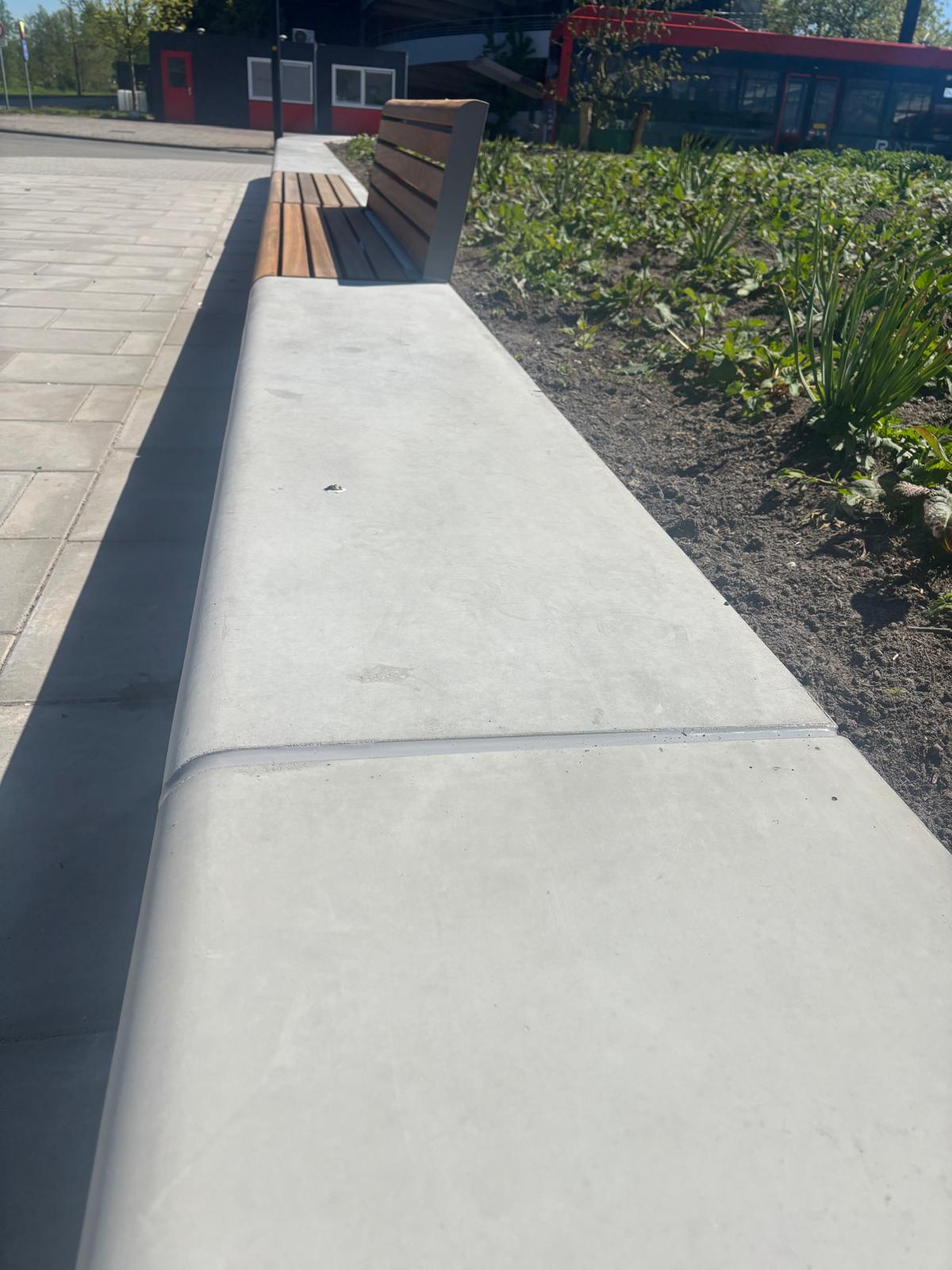 Beton elementen busbaan Hoofddorp — foto 1